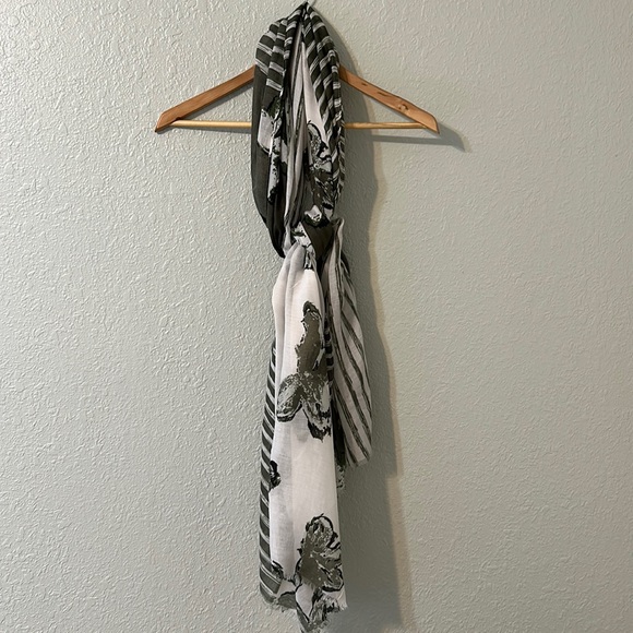 Unica Hija scarf - Picture 1 of 7